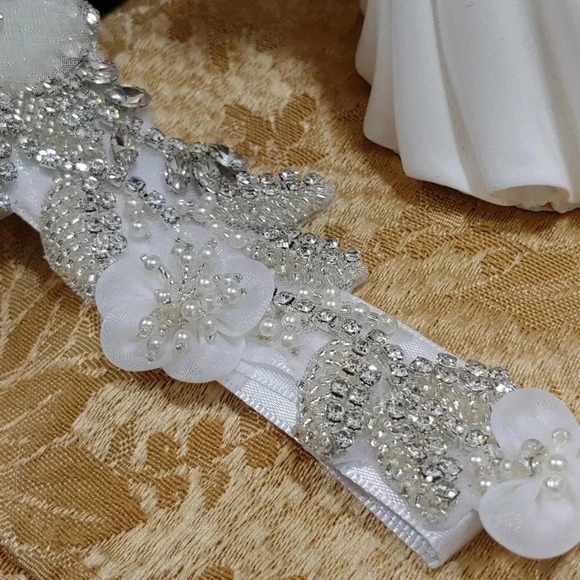 7pc Unique One-Of-A-Kind Tiara Bridal Package - Picture 8 of 12